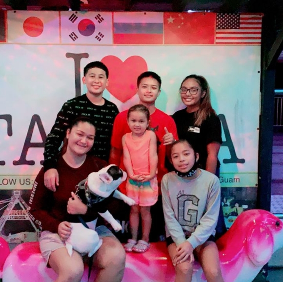 Meet your Posher, Reniah kamren - Picture 4 of 4